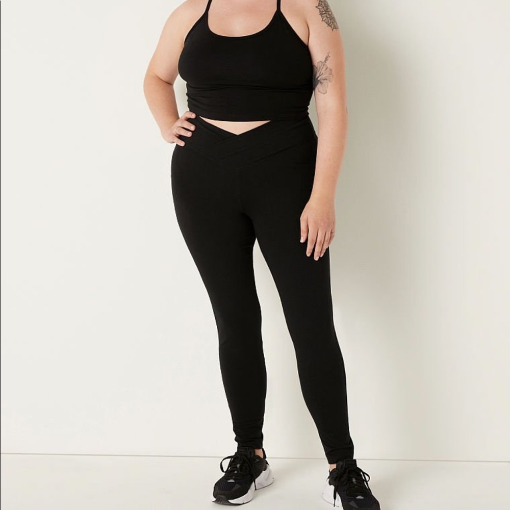 VSPink Crossover V Leggings